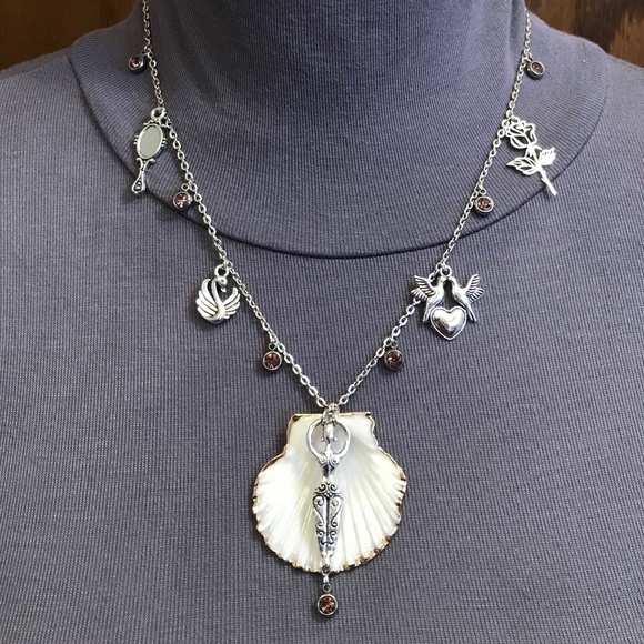 “Birth of Venus" Aphrodite Greek Roman Mythology Goddess Handmade Necklace Pagan - Picture 7 of 15